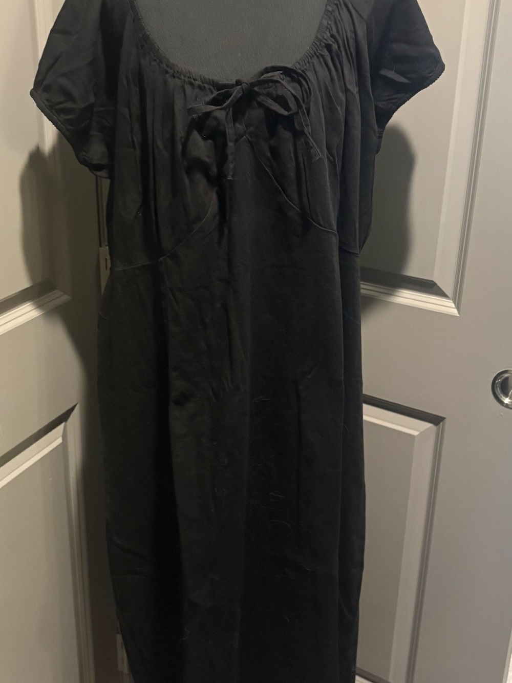 Old Navy Black Scoop-Neck Tie-Front Maxi Dress